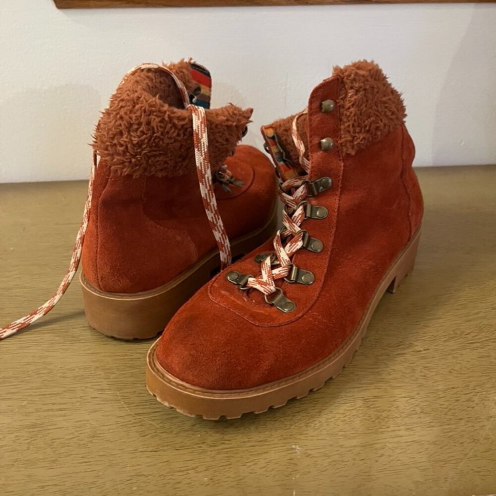 Suede Dingo Rust Women's Casual Boot